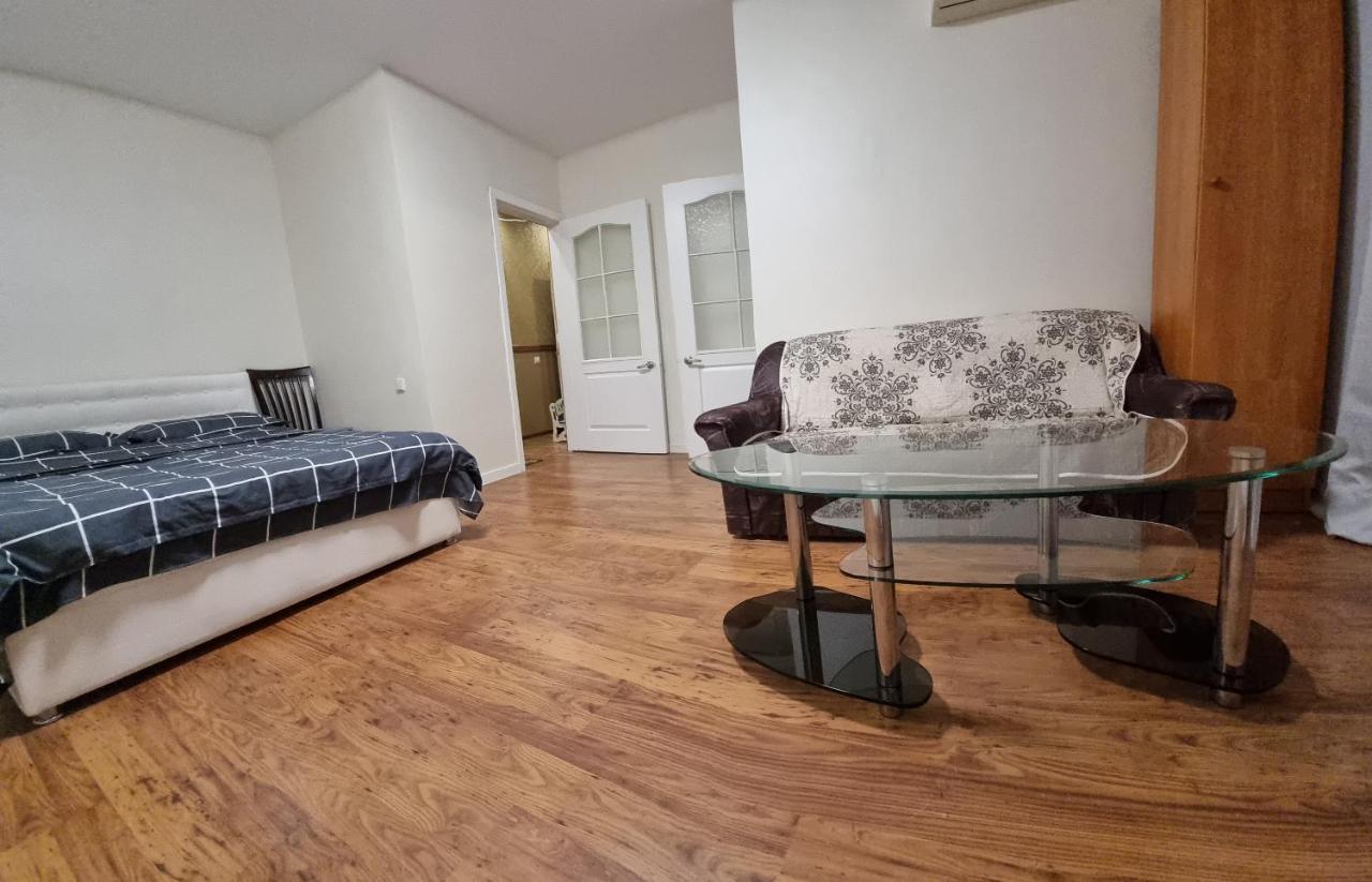 Pobedy Flat Kyiv